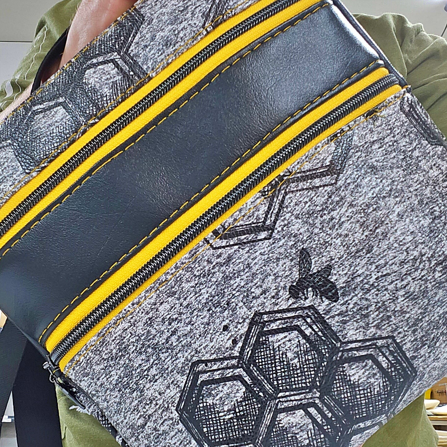 Bees Slumber Crossbody : Triple Zip