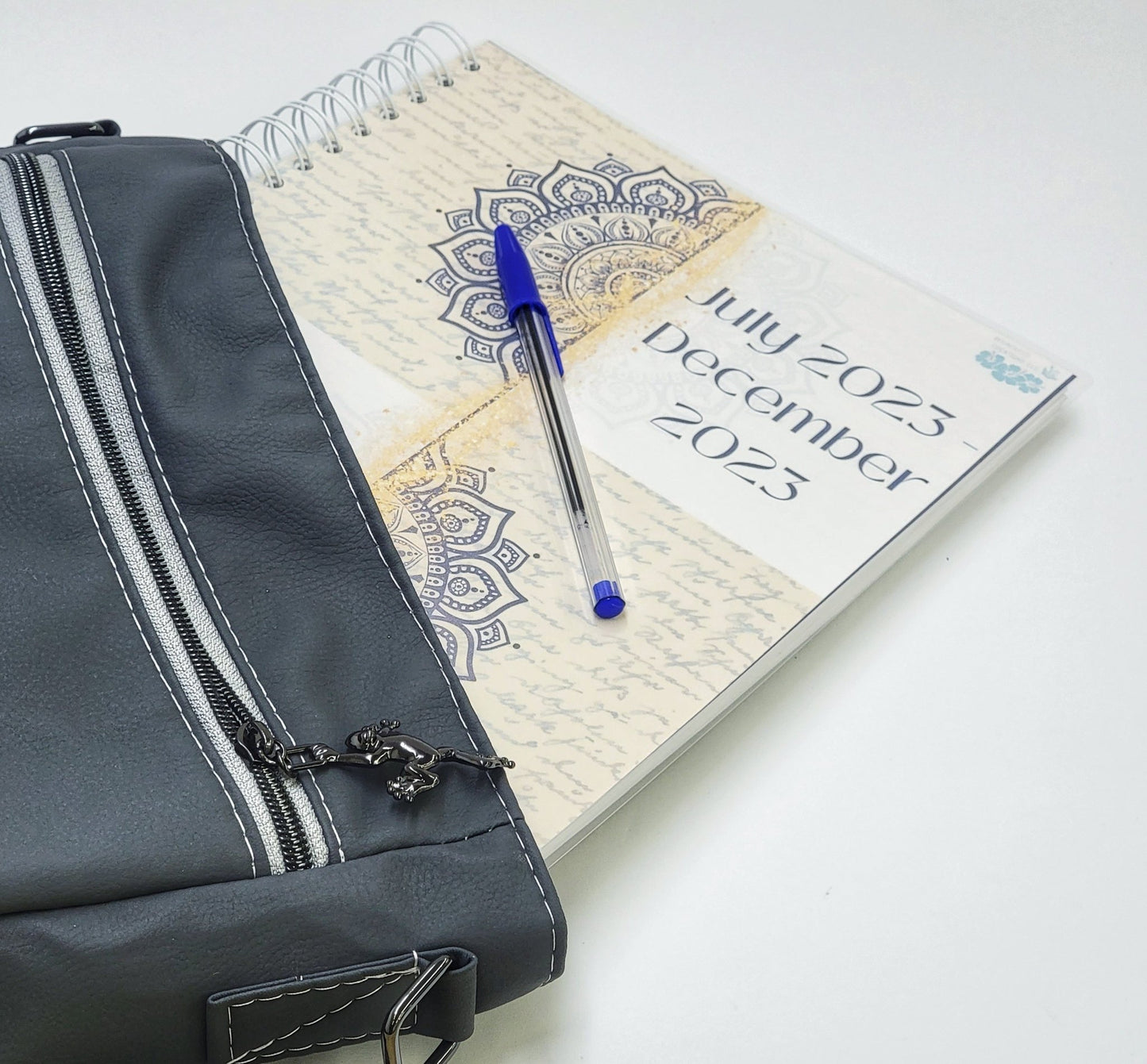 2023 Planner : Life in Focus Planner- SnW Gifts
