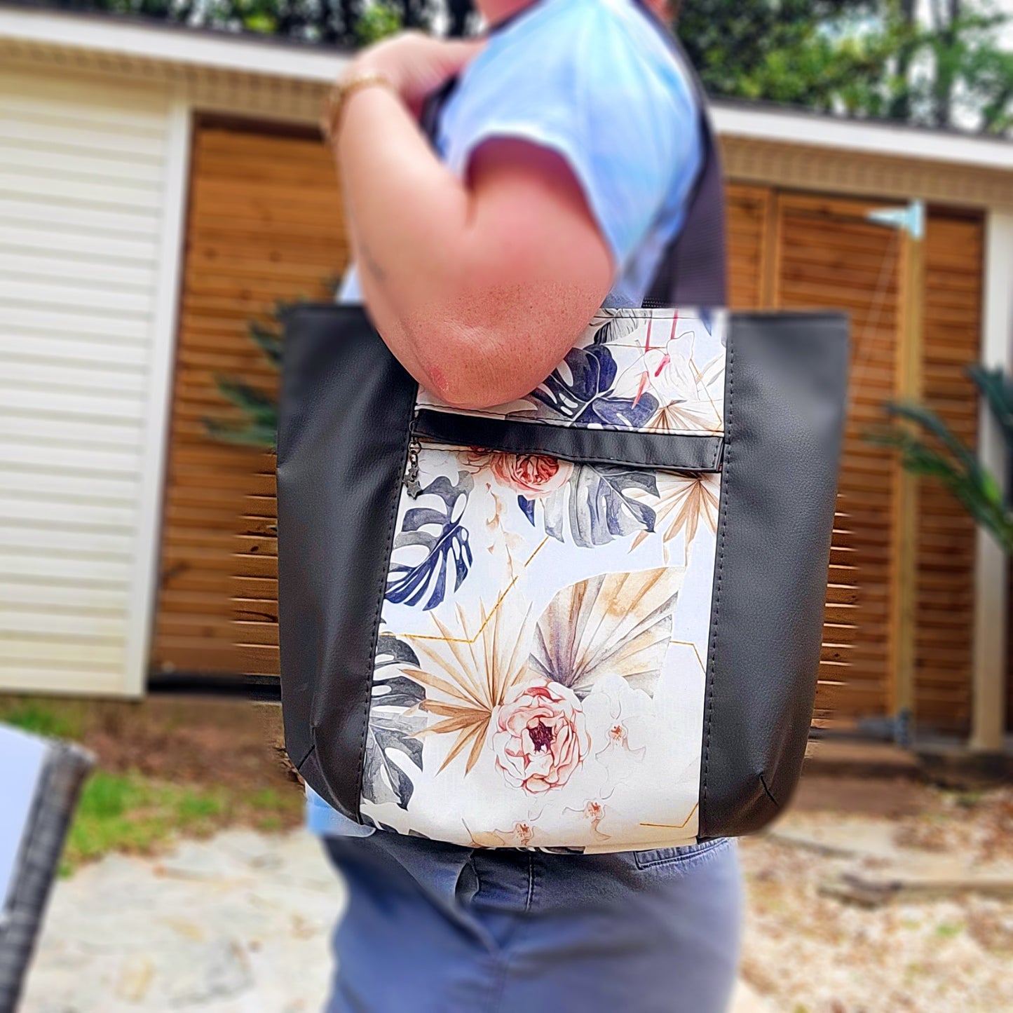 Geo Roses Pelican Tote Bag