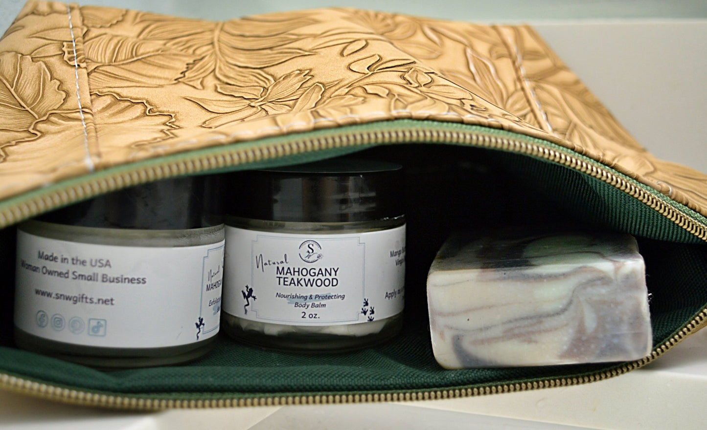 SnW Gifts Mahogany Teakwood Classy Gift Set Bundle