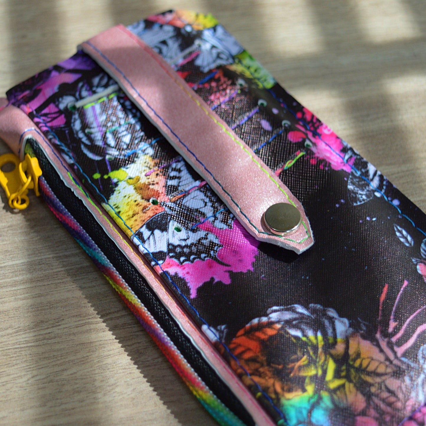 SnW Gifts Rainbow Splatter Purse Pal Wallets Wallet
