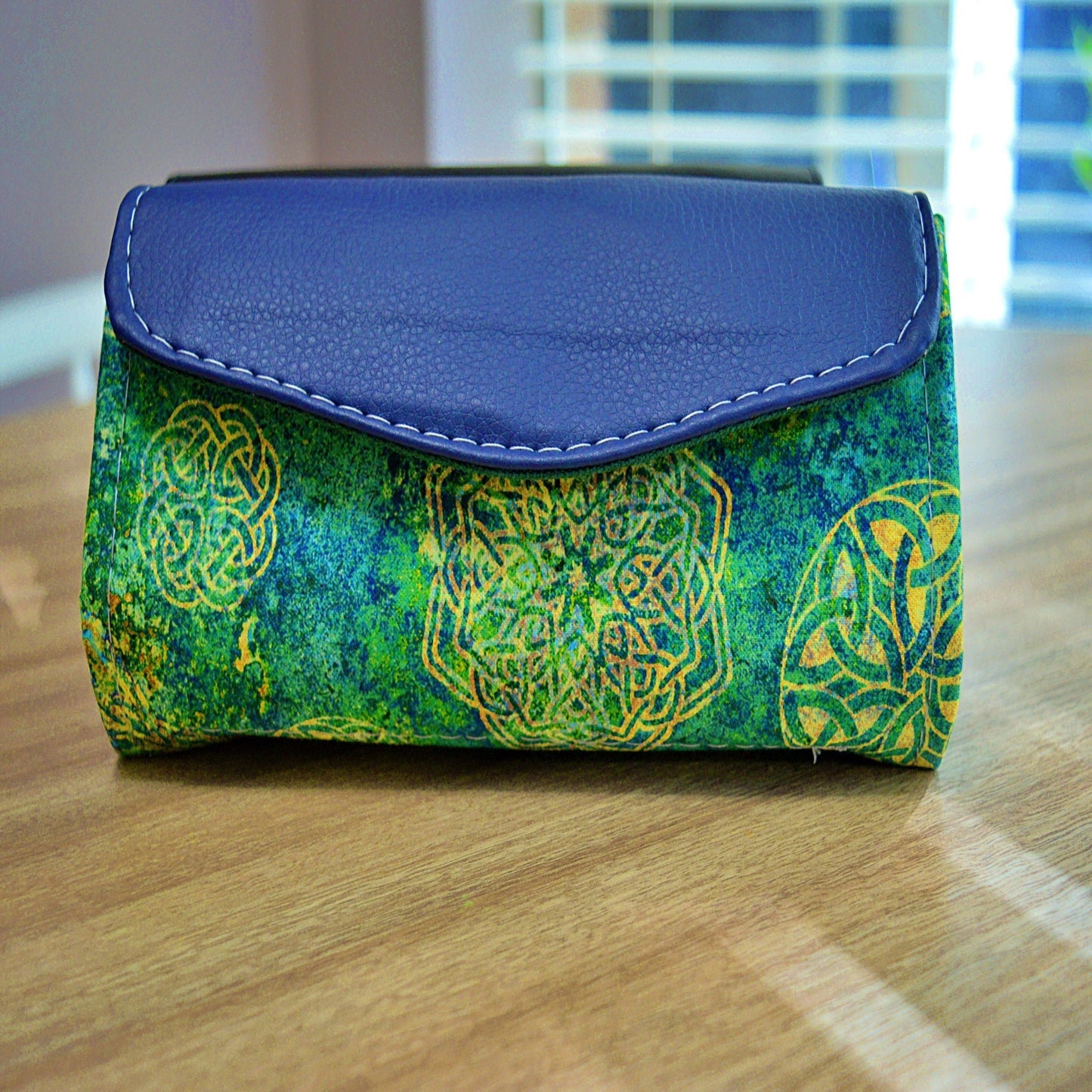 Wallet : Celtic Green Clutch Wallet- SnW Gifts