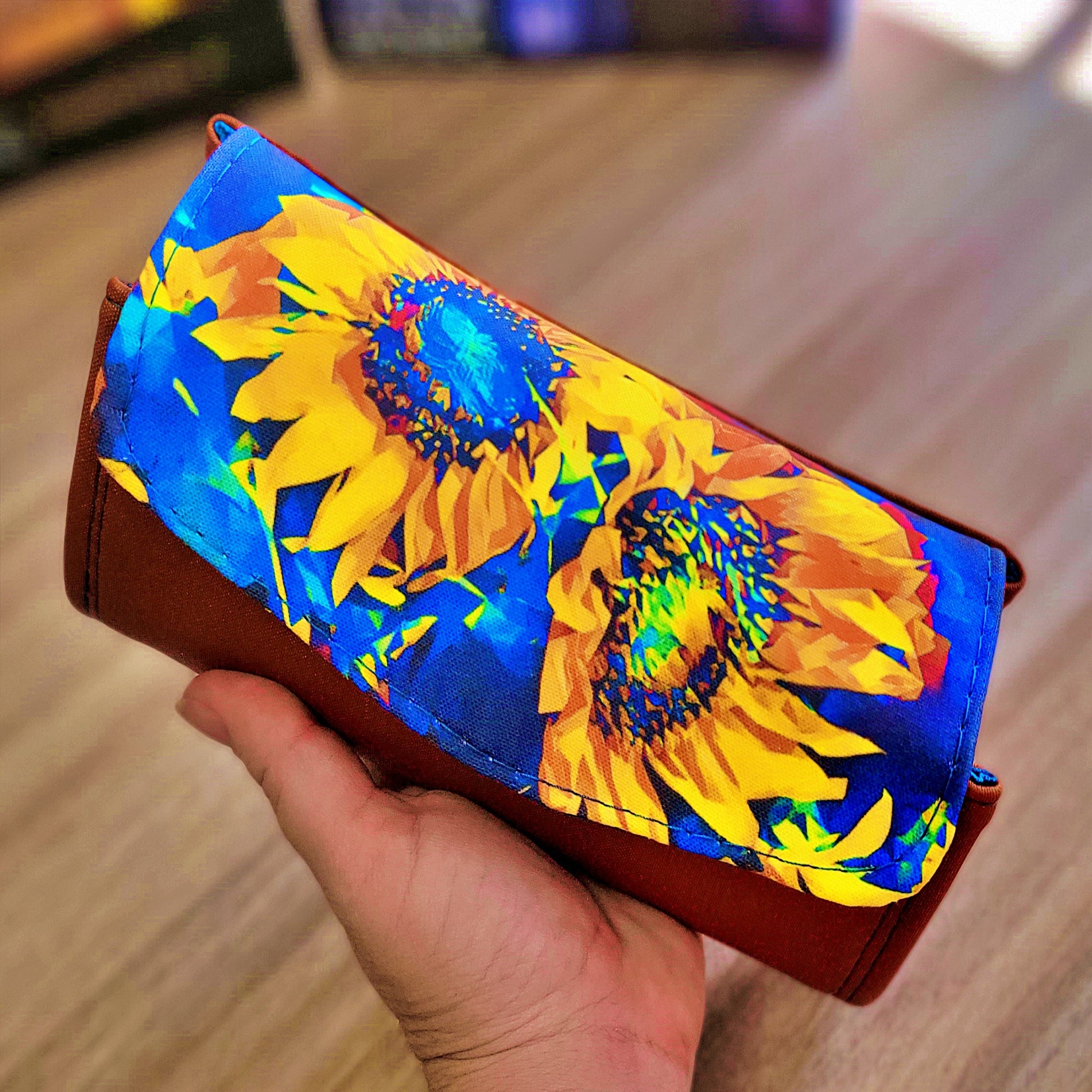 Anarky Sunflowers Expandable Wallet Clutch