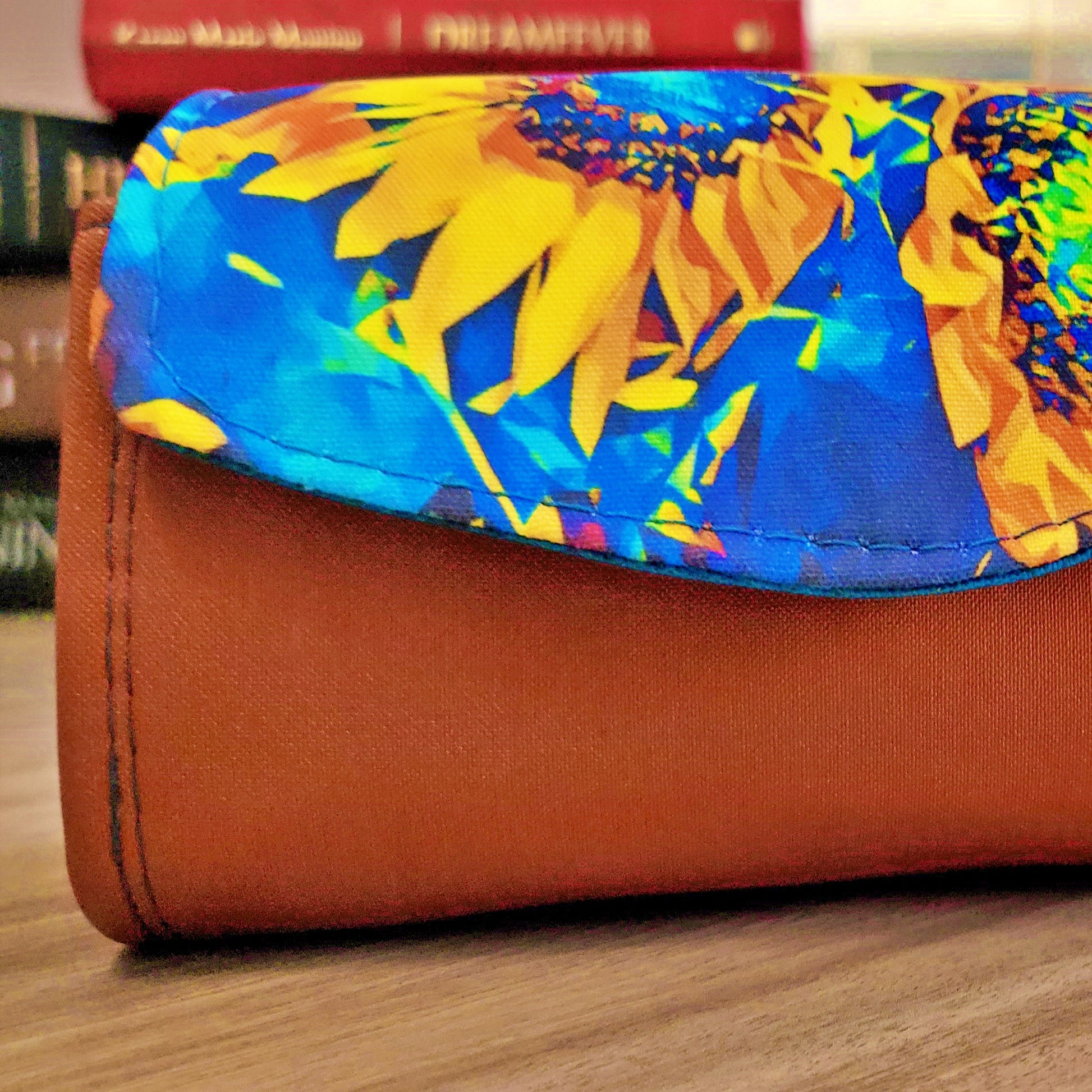 Anarky Sunflowers Expandable Wallet Clutch