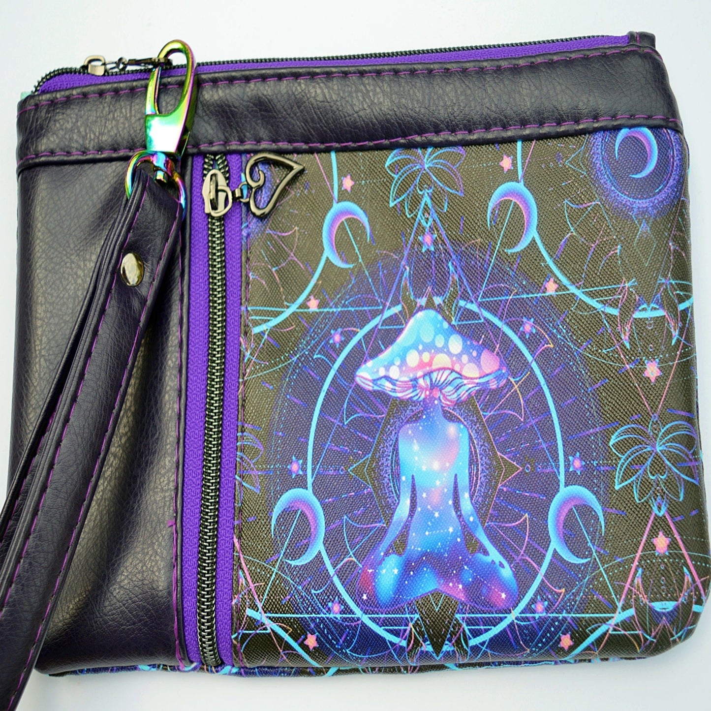 SnW Gifts Meditative Mushroom Clutch : Uniquely Designed Zippy Pouches